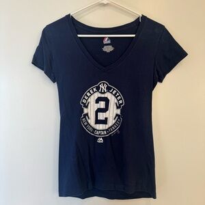 Yankees/Derek Jeter Captain T-shirt